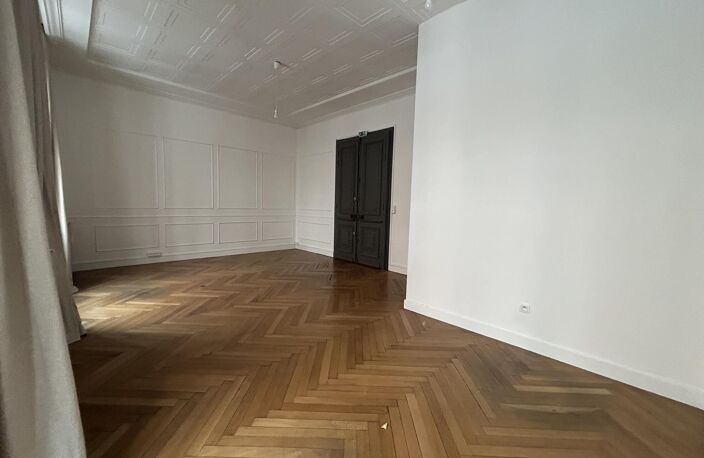 BUREAU FOCH — photo 4