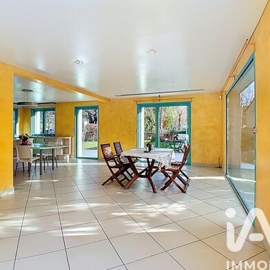 Maison 5 pièces 399000 €