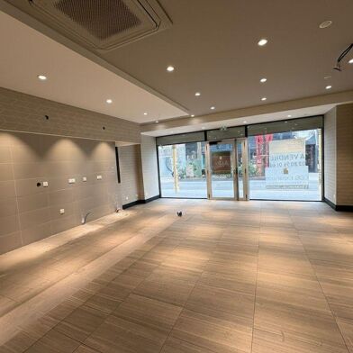 Commerce  272000 €