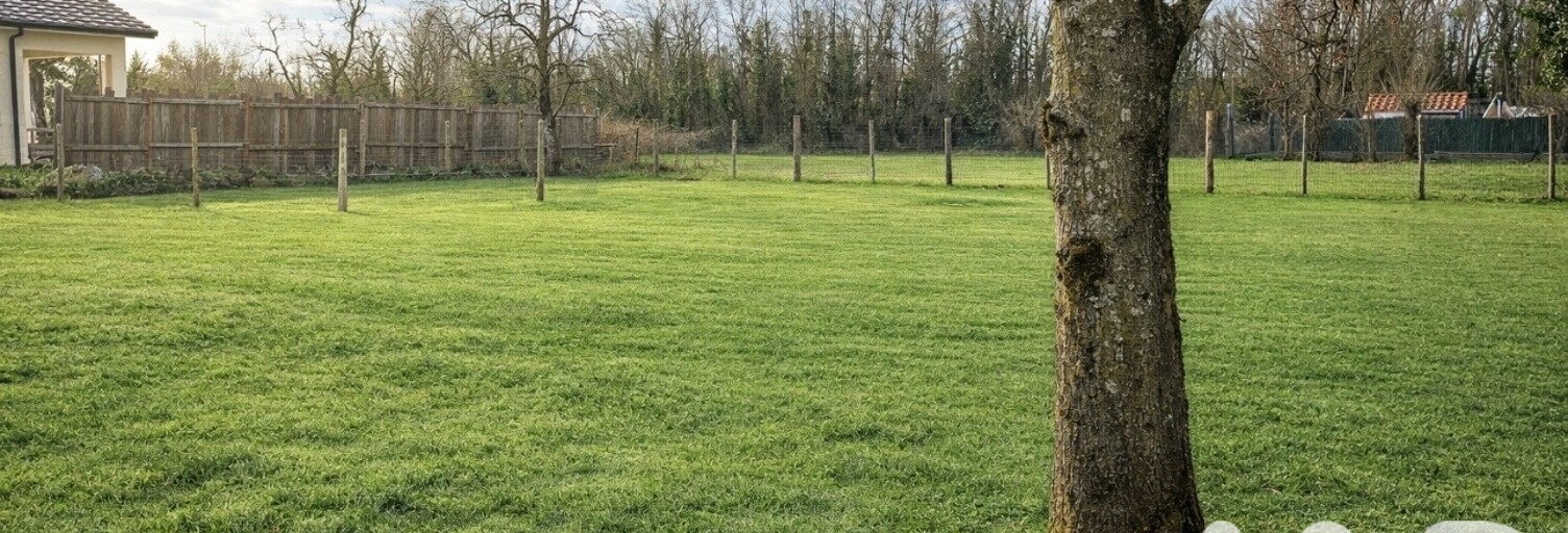 Terrain  1046 m² à vendre à Saint-Bonnet-de-Mure (69720)