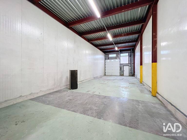 Location Local d'activités 100 m&sup2; — photo 1