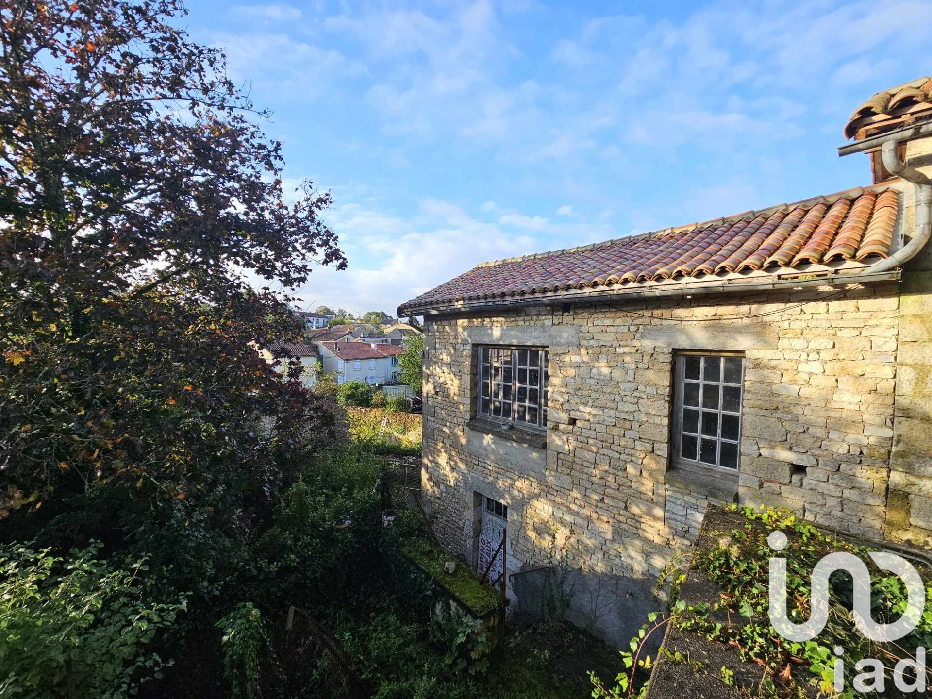 Ruffec - 173m² - 8p. - 3ch.