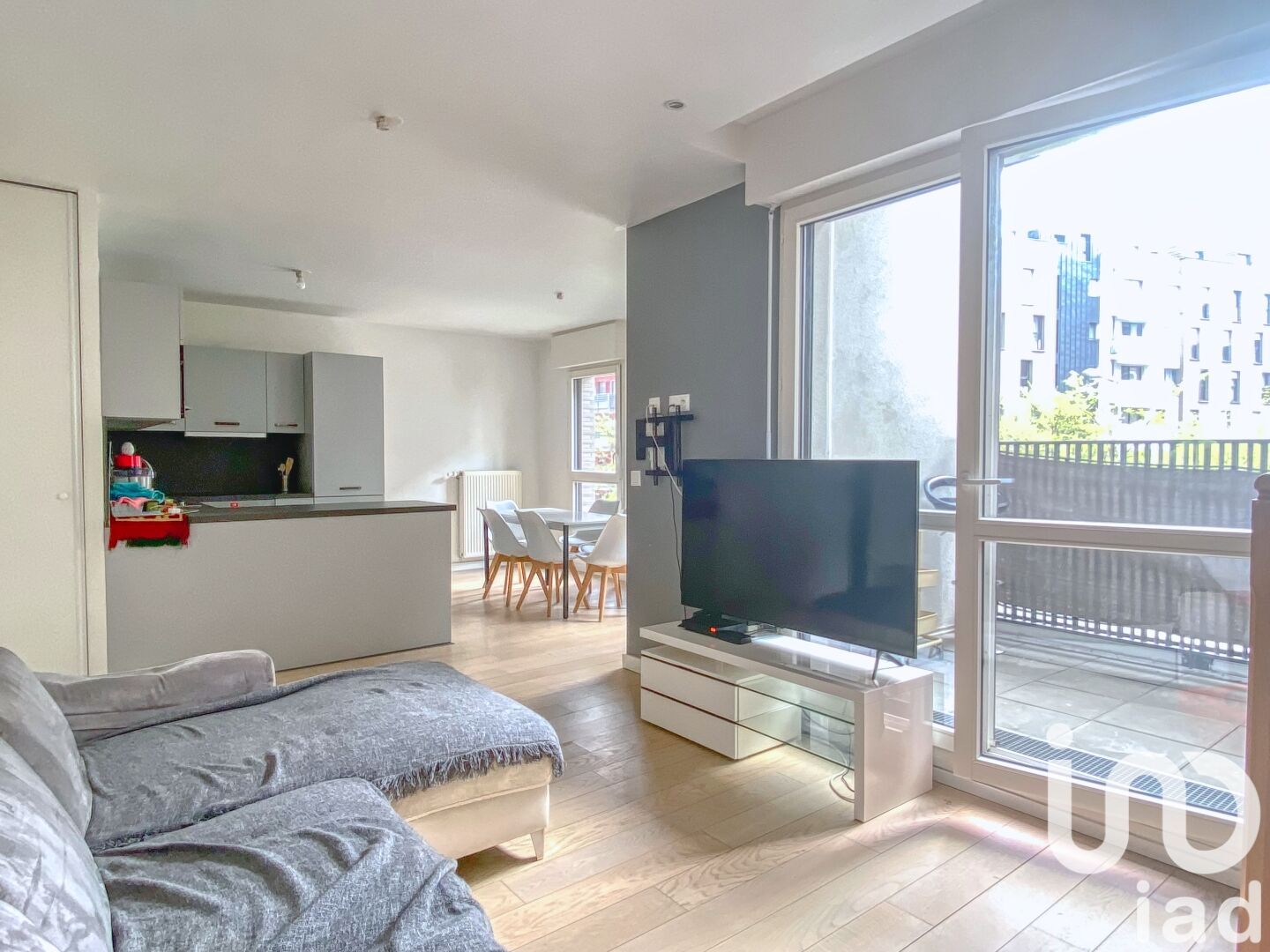 Asnieres-sur-Seine - 76m² - 4p. - 3ch.