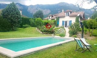 Maison 6 Pièces 153 m² à louer à Saint-Ismier (38330)