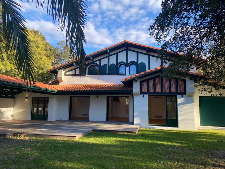 VILLA ENTRE CENTRE ET PLAGES — photo 1