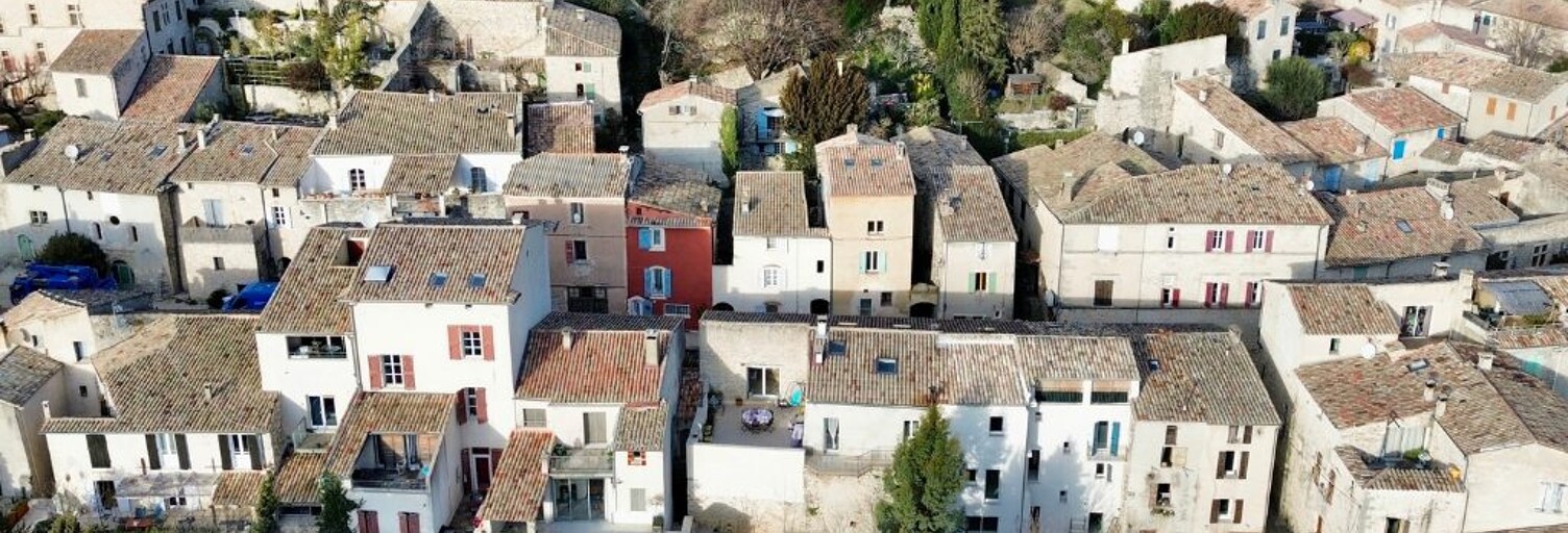 Immeuble  150 m² à vendre à Saint-Michel-l'Observatoire (04870)