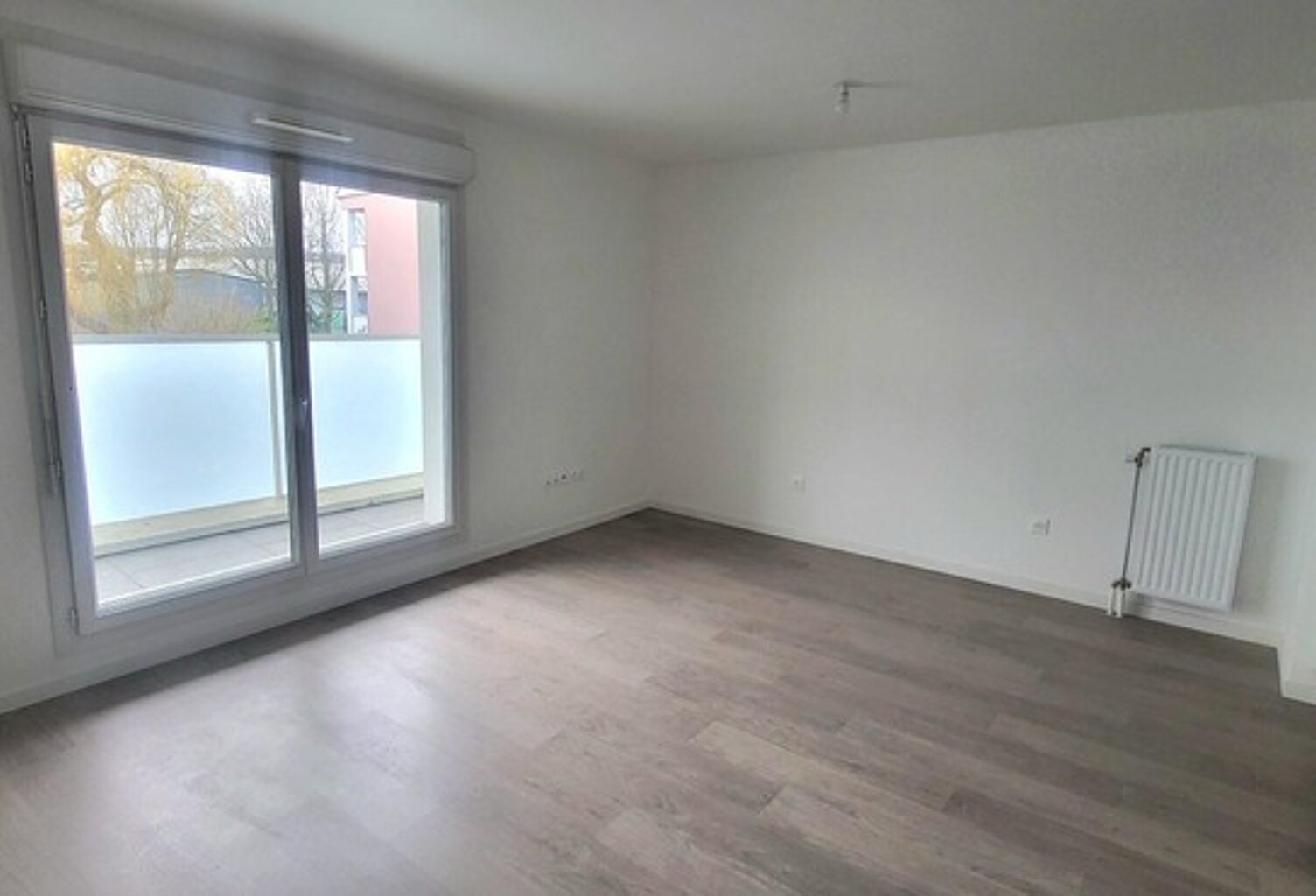 Limite Petit Quevilly - Rouen : Appt neuf 2023 de 80 m² avec 3 CH, Terrasse et Garage ... Prix attractif ! — photo 1