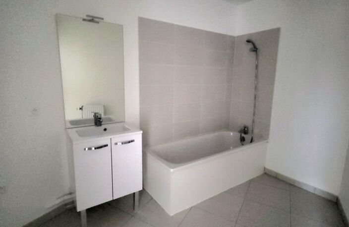 Limite Petit Quevilly - Rouen : Appt neuf 2023 de 80 m² avec 3 CH, Terrasse et Garage ... Prix attractif ! — photo 5