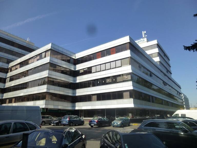 bureau de 37 m2 à vendre à Cergy au prix de 74000 euros — photo 1