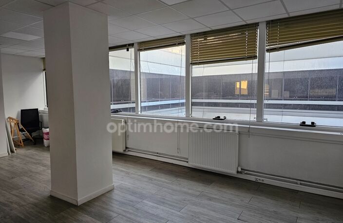 bureau de 37 m2 à vendre à Cergy au prix de 74000 euros — photo 2