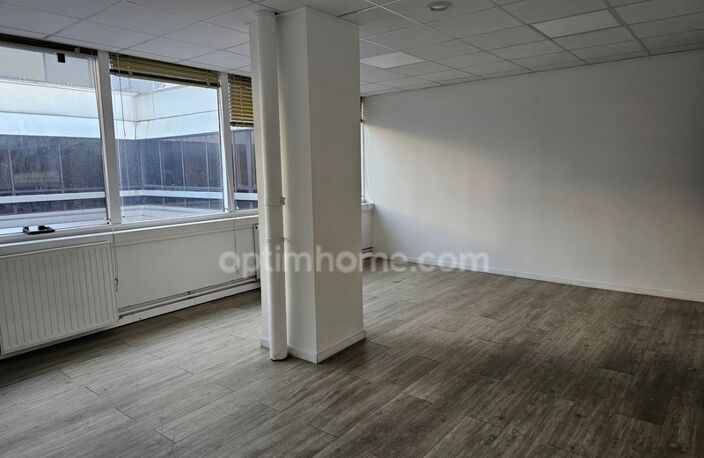 bureau de 37 m2 à vendre à Cergy au prix de 74000 euros — photo 3