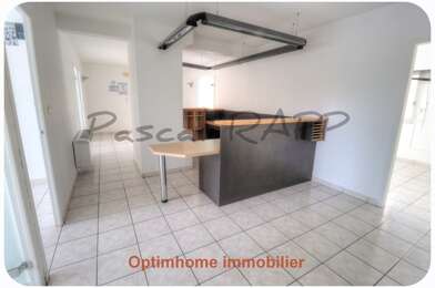 Appartement 12 pièces 263000 €