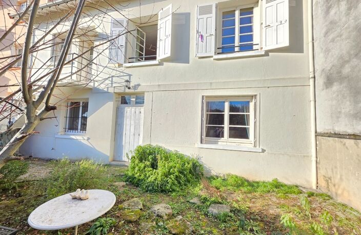 EXCLUSIVITE SECTEUR RUCHOUX BELLE MAISON ANNEE 50 SUR SOUS SOL COMPLET AVEC GARAGE ET PETIT JARDIN — photo 3