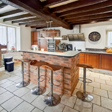 Maison 7 pièces 252504 €