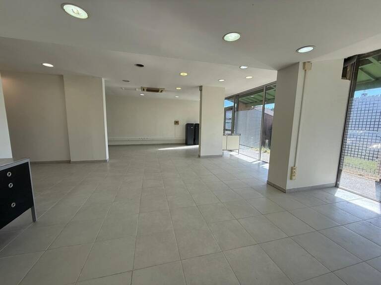 LOCAL PROFESSIONNEL DE 153 M2 ST JEAN — photo 1