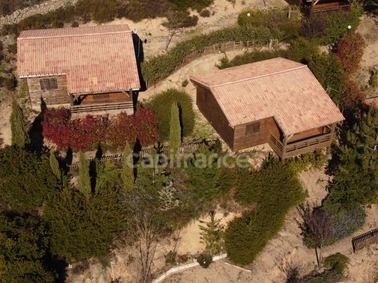 Dpt Corse (20), à vendre EVISA, propriété avec six chalets en bois, terrasse vue panoramique, piscine, parking — photo 1