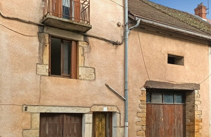 🏡 EXCLUSIVITÉ – Maison mitoyenne à fort potentiel de 229 m² sur 3 niveaux avec garage – Sellières — photo 2