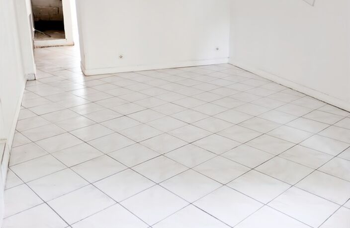 🏡 EXCLUSIVITÉ – Maison mitoyenne à fort potentiel de 229 m² sur 3 niveaux avec garage – Sellières — photo 5