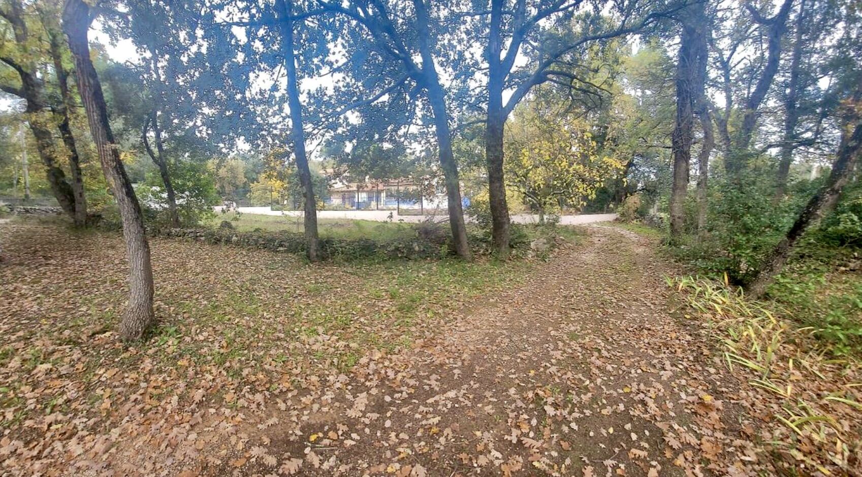 Terrain  à vendre Garéoult 83136