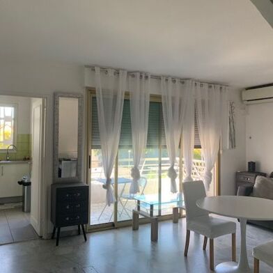 Appartement 1 pièces 890 €