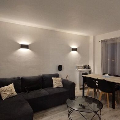 Appartement 3 pièces 1300 €