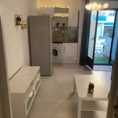 Appartement 1 pièces 590 €