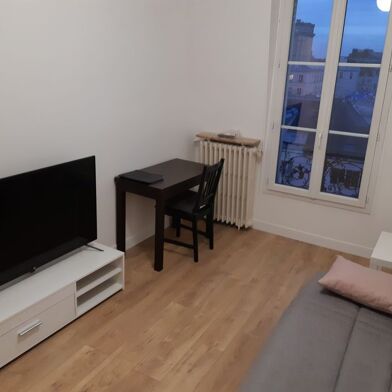 Appartement 1 pièces 1070 €