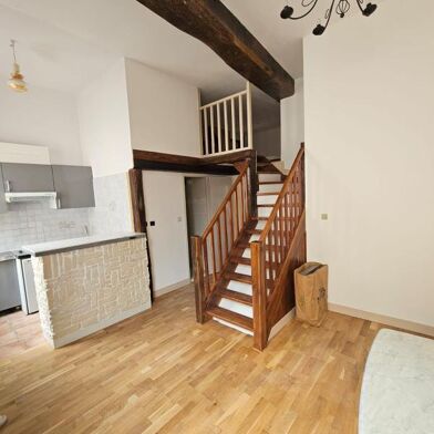 Appartement 2 pièces 885 €