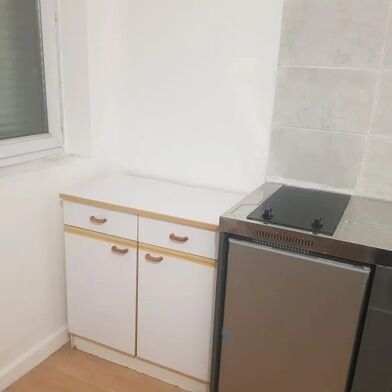 Appartement 1 pièces 900 €