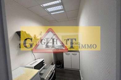 Bureau  880 €