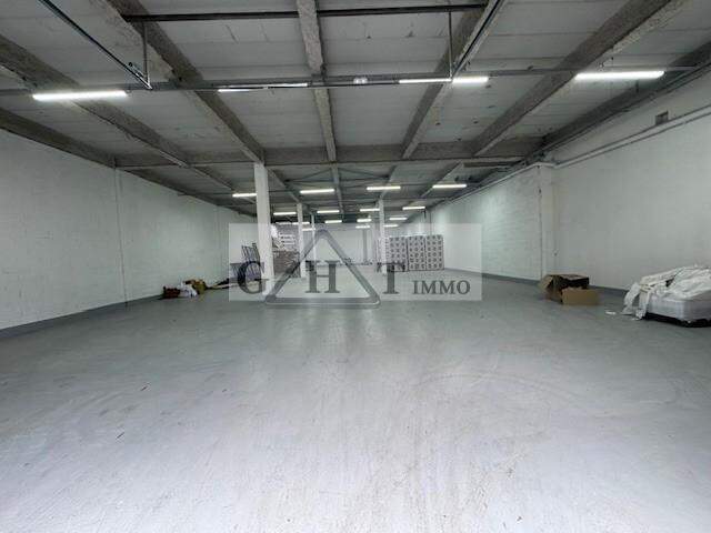 Entrepôt à louer 506 m² –Neuilly-sur-Marne — photo du bien