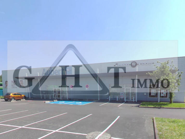 À LOUER – SAINT-MAXIMIN - LOCAL COMMERCIAL – 1 142 m² — photo 1