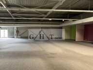 À LOUER – SAINT-MAXIMIN - LOCAL COMMERCIAL – 1 142 m² — photo 4