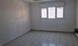 Local industriel   m² à louer à Avignon (84000)