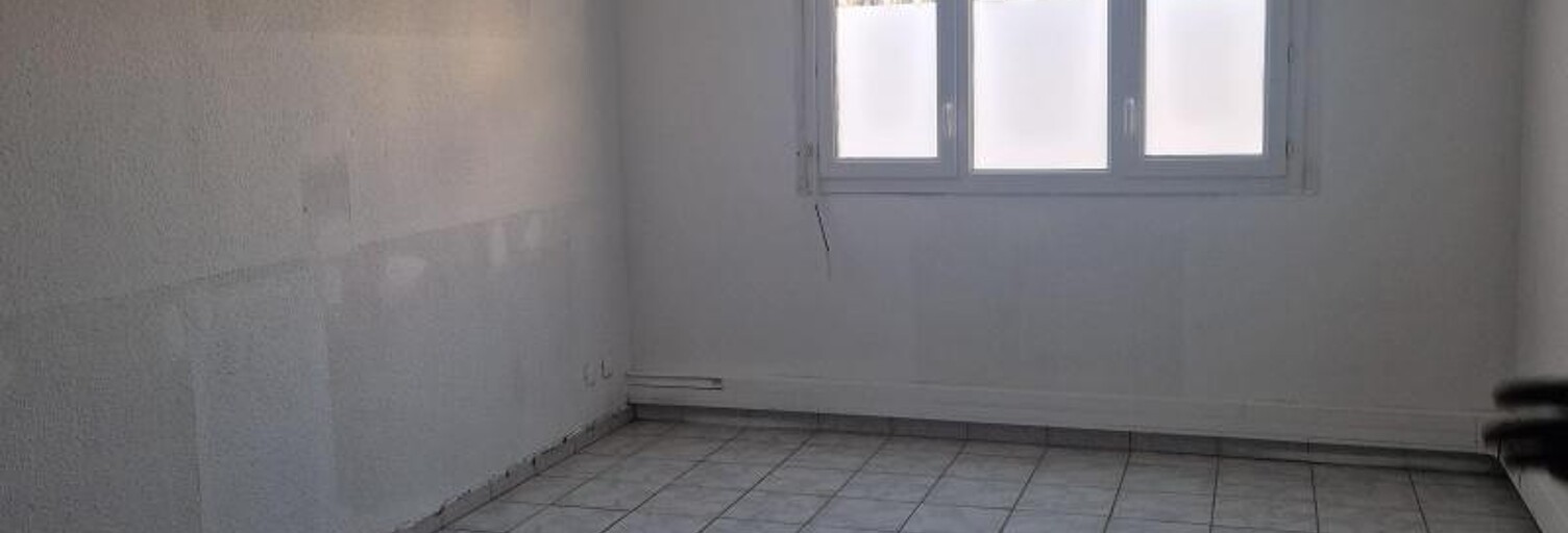 Local industriel   m² à louer à Avignon (84000)