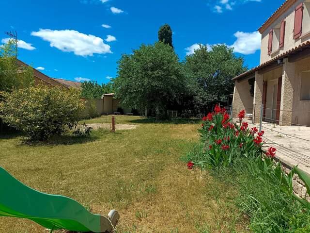 Bâtisse de 287m2 habitable,  dépendance sur 980m2 de jardin — photo du bien