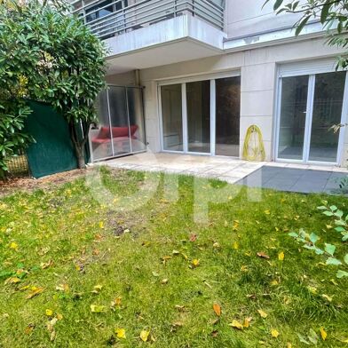 Appartement 4 pièces 275000 €