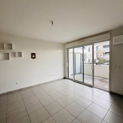 Appartement 2 pièces 700 €