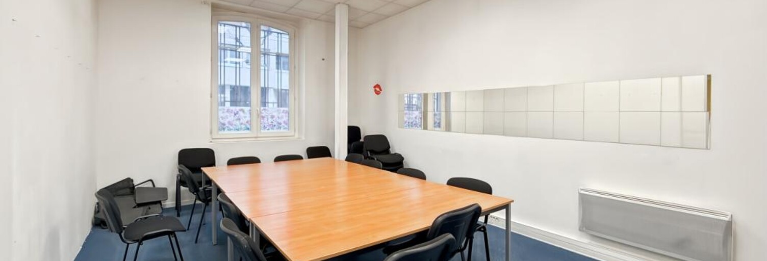 Bureau  106 m² à louer à Orléans (45000)