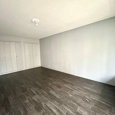 Appartement 2 pièces 721 €