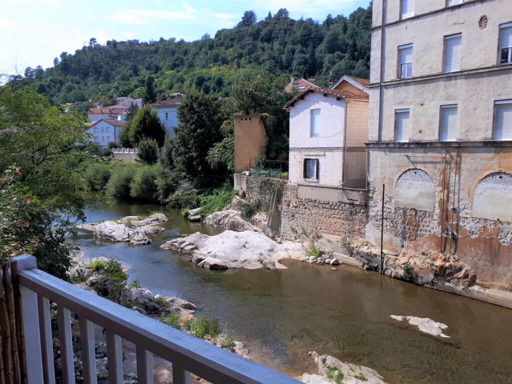 Appartement  T3 à louer Vals-les-Bains 07600