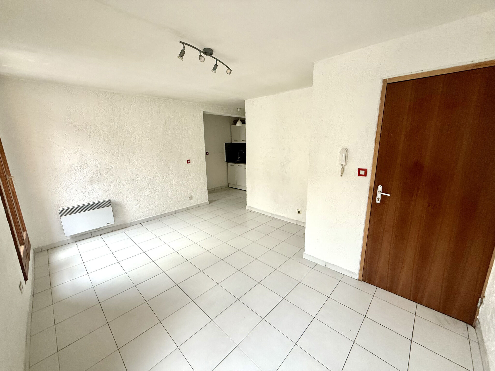 Appartement  T2 à louer Hyères 83400