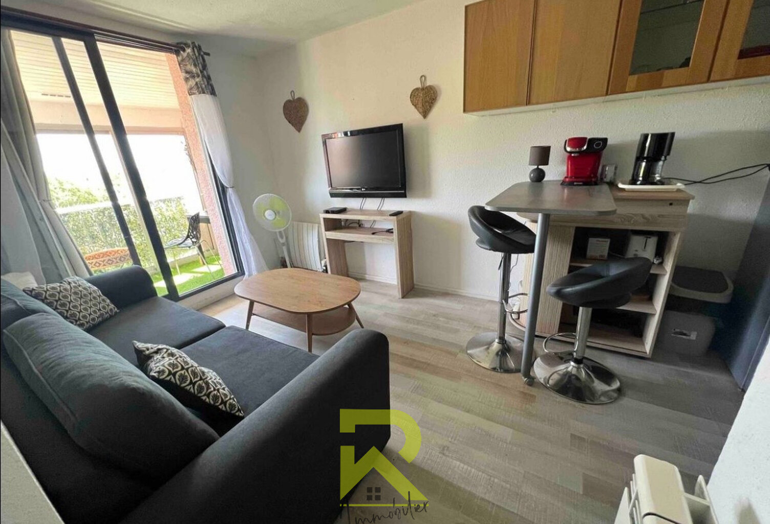 Deux pièces dans résidence avec piscine et parking privé — photo 1