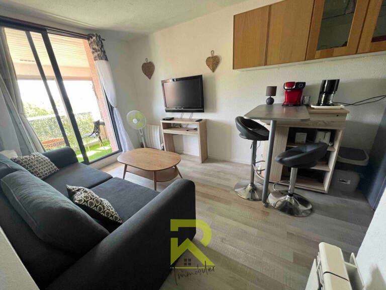 Deux pièces dans résidence avec piscine et parking privé — photo 1