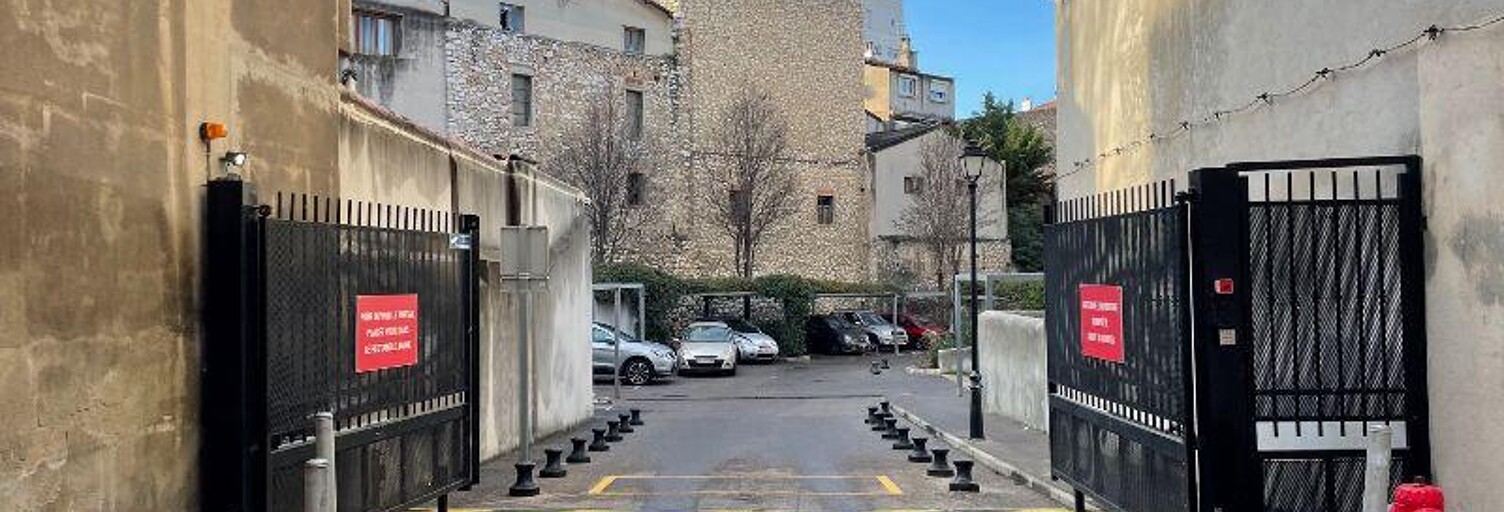 Garage   m² à louer à Marseille 3 (13003)