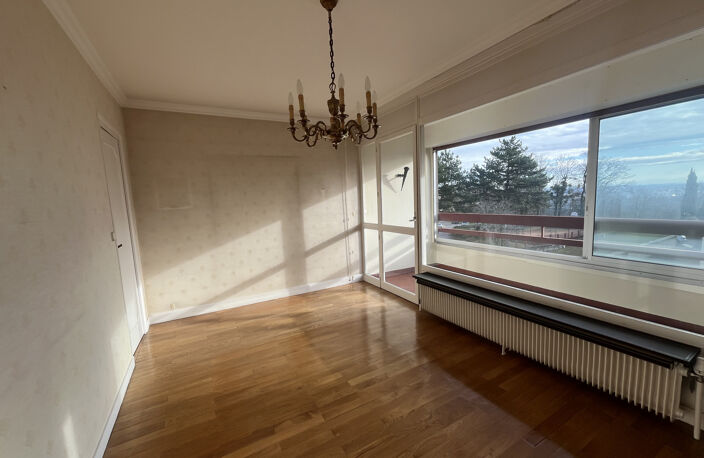 CALUIRE-ET-CUIRE - Grand appartement de 4 pièces de 96.53 m2 — photo 4