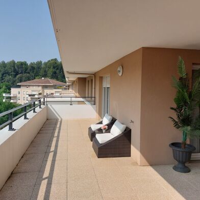 Appartement 4 pièces 320000 €