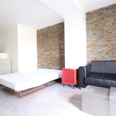 Appartement 1 pièces 742 €