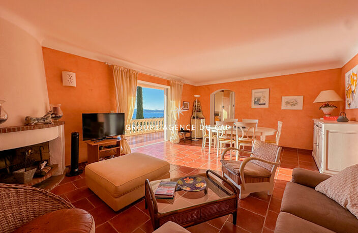LES ISSAMBRES VILLA VUE MER GOLFE DE SAINT TROPEZ EN IMPASSE AVEC PISCINE — photo 5