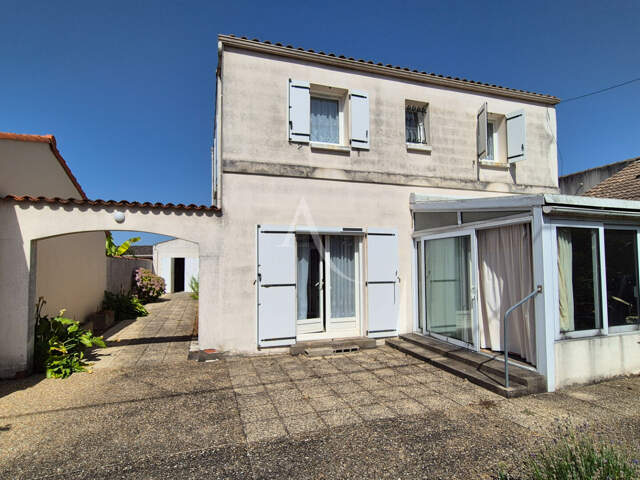 Maison Rochefort 4 pièce(s) 129.7 m2 — photo du bien